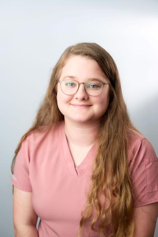 Kayla , Assistant